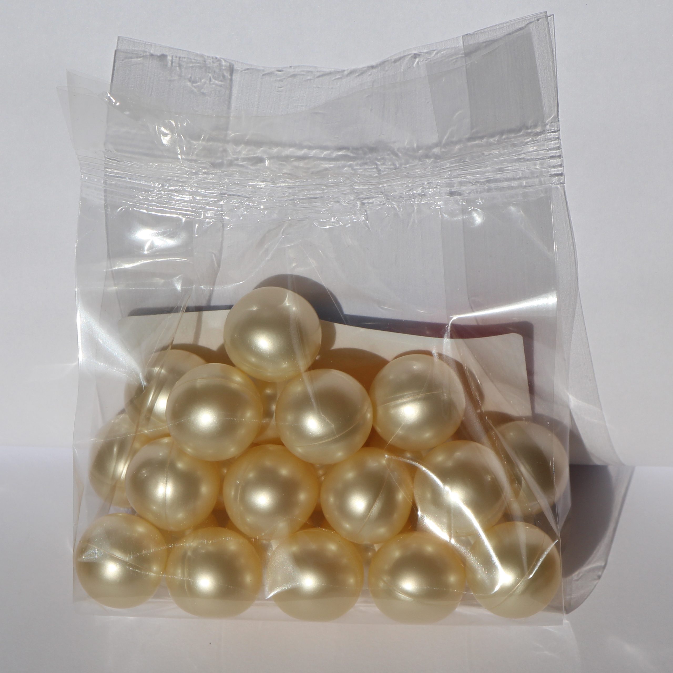 White pearl bath oil beads 25 pack back product photo